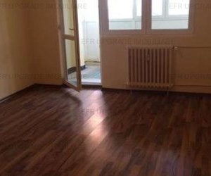 Apartament 4 camere de vanzare zona Mosilor - Carol