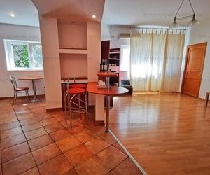 EFR UPGRADE - Apartament 3 camere de inchiriat in vila zona Primaverii